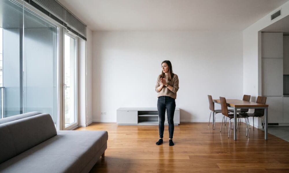 Dlaczego echo pojawia się w nowych, umeblowanych mieszkaniach